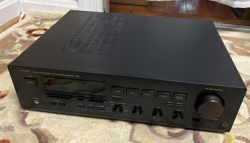 Luxman R-351 Digital Synthesized AM-FM Stereo Receiver -No Remote