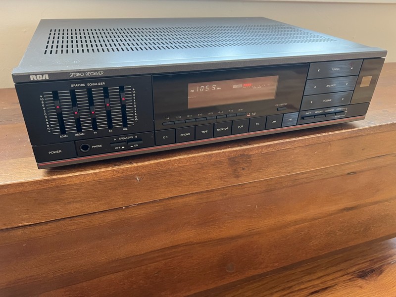 Vintage RCA MSR140 Stereo Receiver