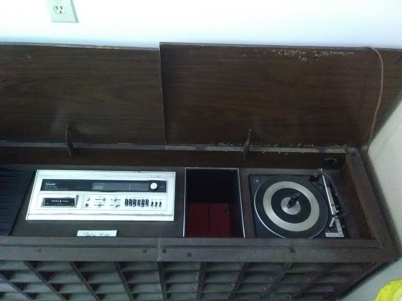 Capehart Cabinet Stereo 1970's gallery