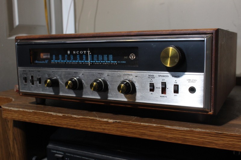 HH Scott Stereomaster 342 AM/FM Stereo Receiver w/ Walnut Case gallery