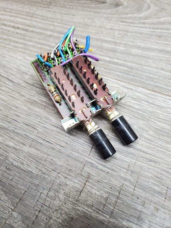 Pioneer QX-8000 Speaker Switches