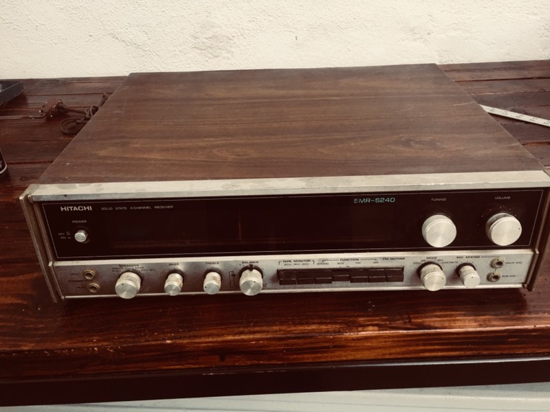 Hitachi SMR-5240 Quadraphonic 4-Channel Receiver