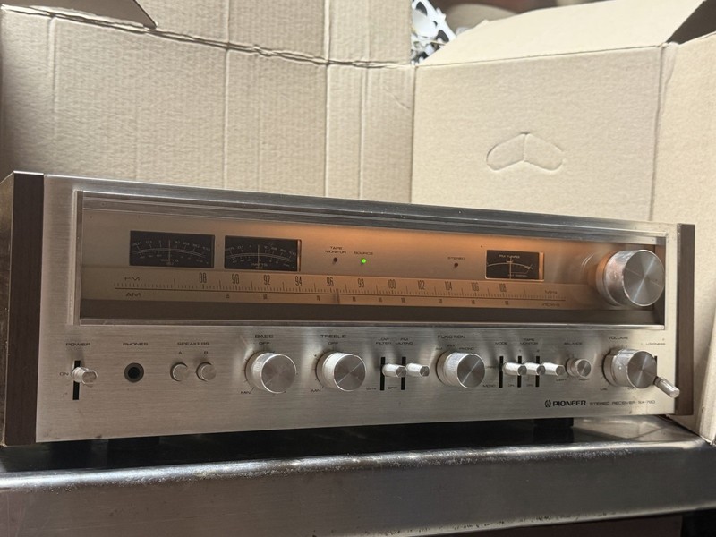 Vintage Pioneer SX-780 AM/FM Stereo Receiver TESTED WORKING very loud 150 watts gallery
