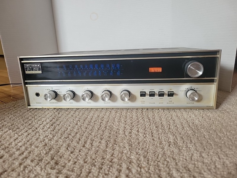 Vintage Fisher 201 Futura Series AM/FM Stereo Receiver Made In JAPAN 85w 8 ohms gallery