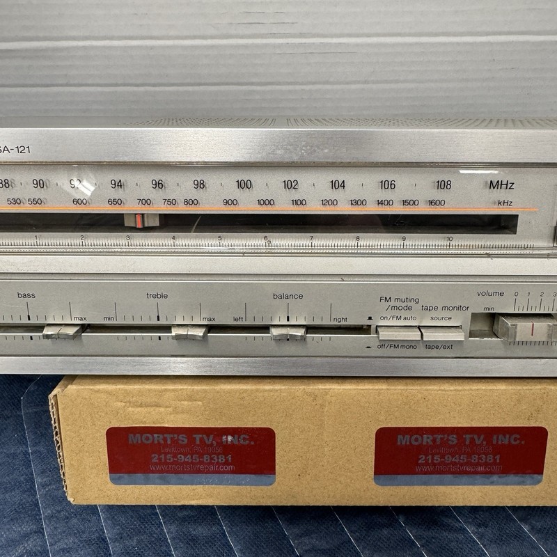 TECHNICS SA-121 VINTAGE AM/FM STEREO RECEIVER - SERVICED - CLEANED - TESTED gallery