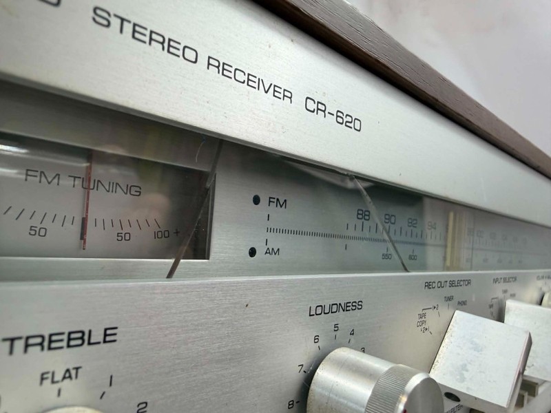 (W) Yamaha CR-620 AM/FM Stereo Receiver Wood Case [VINTAGE] gallery