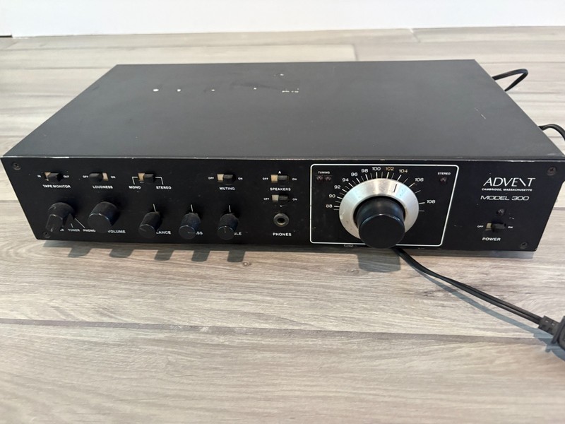 Advent Model 300 Vintage FM Stereo Receiver Holman Phono Preamp Black
