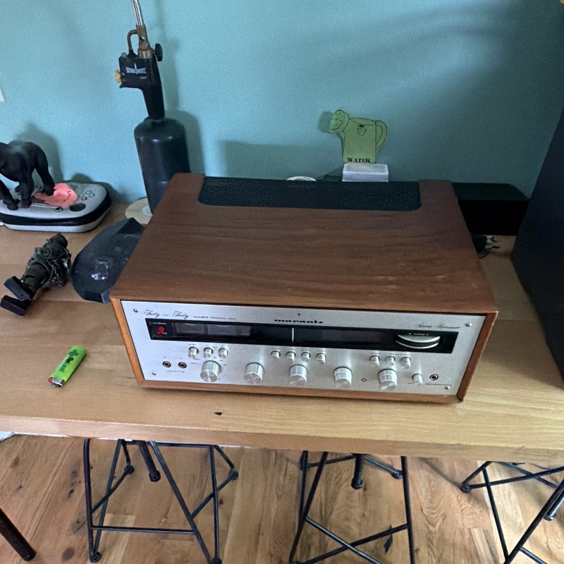 Marantz 40 40 Model Twenty Two Vintage Stereo Receiver with Wood Case MINT gallery