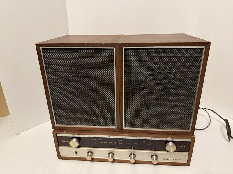Channel Master Multiplex Stereo Receiver Silver Wood VIntage Japan w/ Speakers