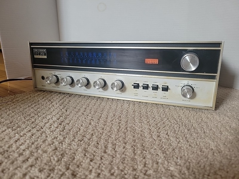 Vintage Fisher 201 Futura Series AM/FM Stereo Receiver Made In JAPAN 85w 8 ohms gallery