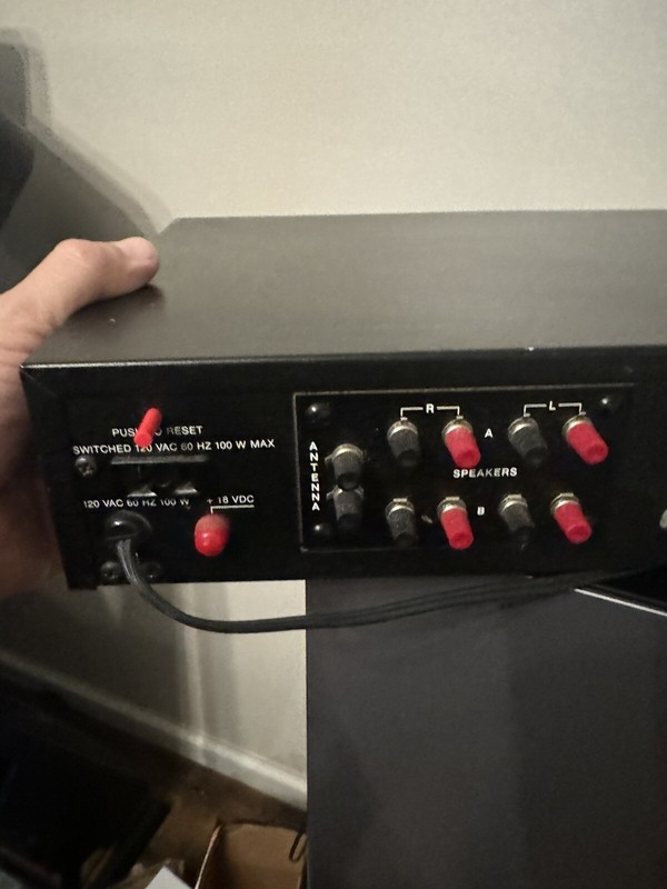 Vintage Advent Model 300 FM Stereo Receiver - Tested gallery