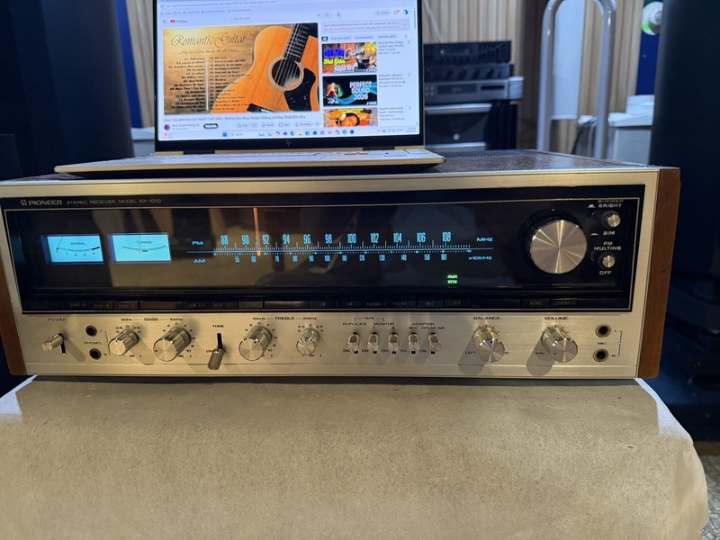 Pioneer SX-1010 AM/FM Stereo Receiver