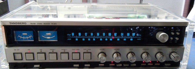 VINTAGE TANDBERG TR2075 IN ACRYLIC CASE EXCELLENT RECAPPED (LOCAL PICKUP ONLY)