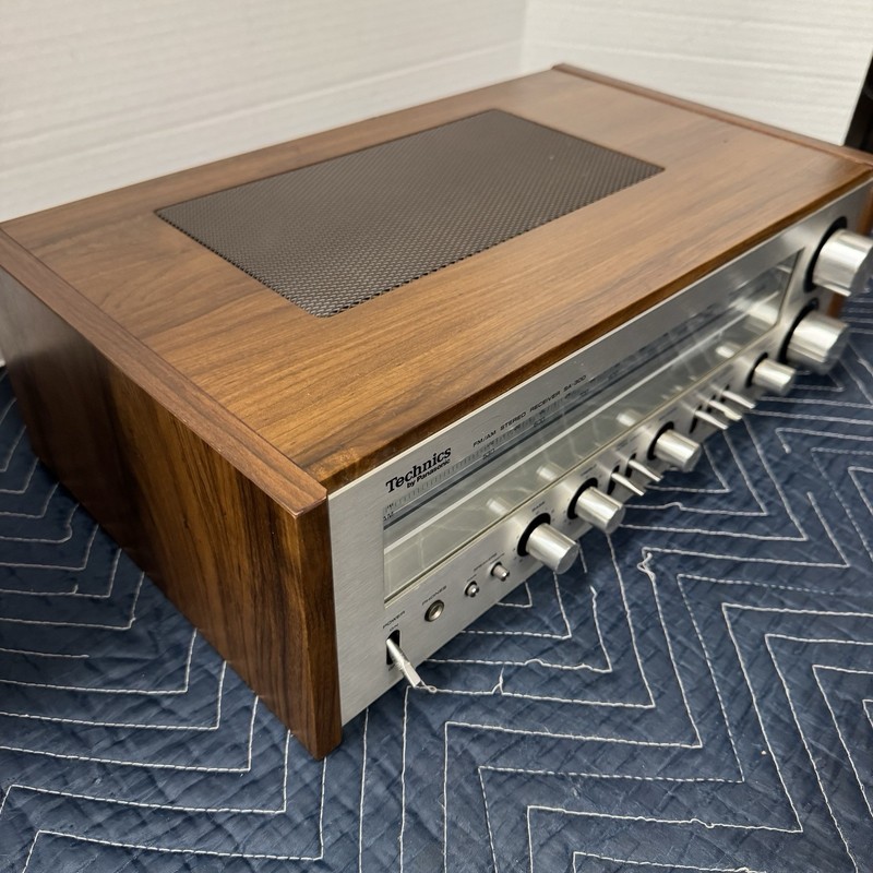 TECHNICS SA-300 VINTAGE AM/FM STEREO RECEIVER - SERVICED - CLEANED - TESTED gallery
