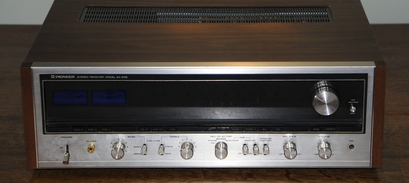 Vintage Pioneer SX-838 Stereo Receiver gallery