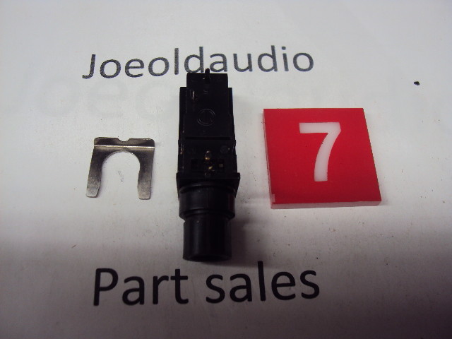 Marantz SR-3300 Headphone Jack w/ Mounting Clip. Tested. Parting Out SR-3300.