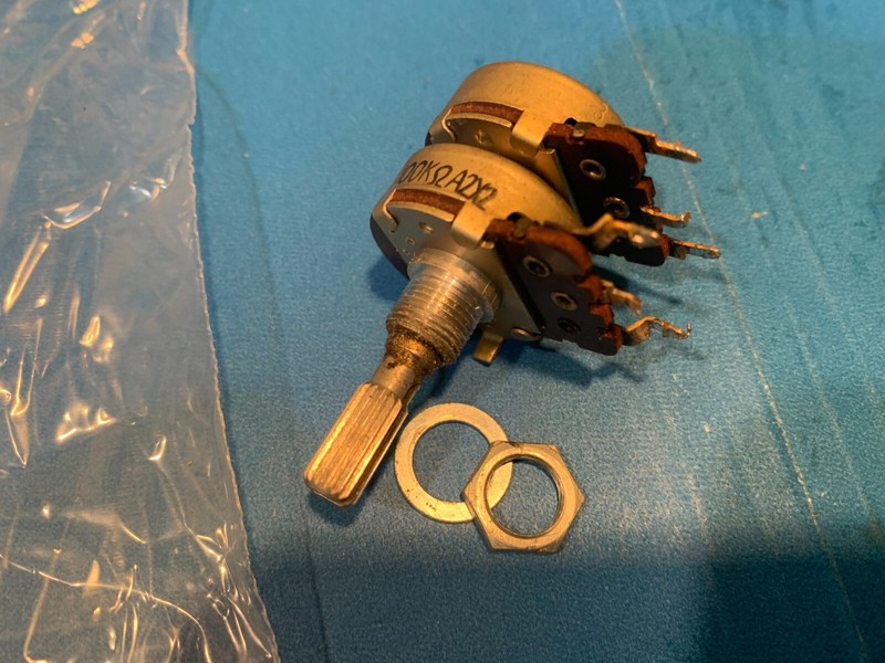 Pioneer SX-434 Stereo Receiver Parting Out – Bass Potentiometer