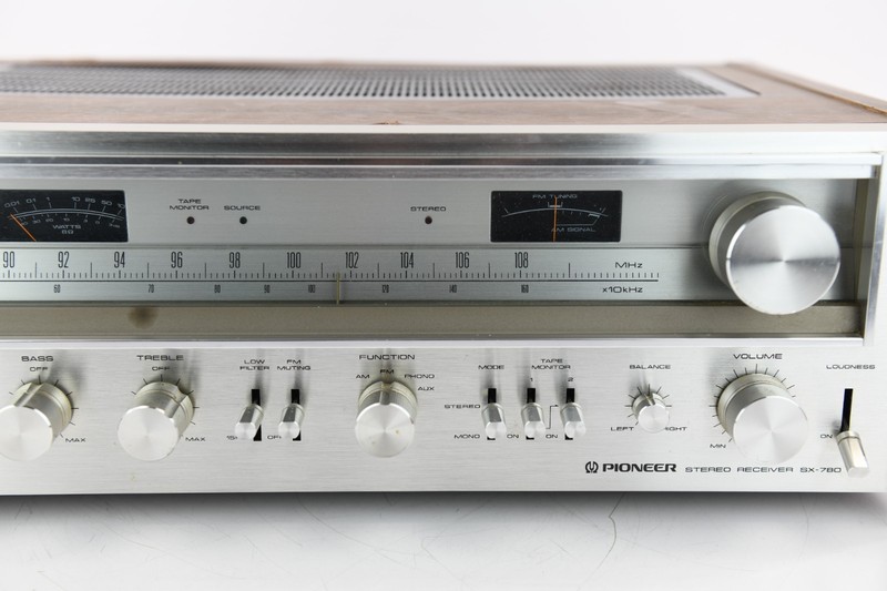Vintage Pioneer SX-780 Stereo Receiver - Silver Face - Pro Serviced - Great Cond gallery