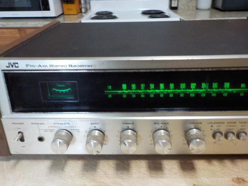 Vintage JVC VR-5505 AM/FM Stereo Receiver Made In Japan - Parts or Needs Knob gallery