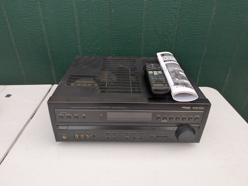 Pioneer Stereo Receiver Audio/Video Receiver VSX-D507S Trusurround w Remote Manu gallery