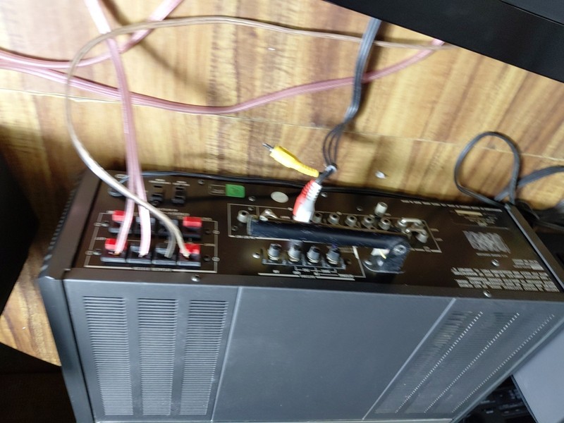 VINTAGE JVC JR-S300 stereo receiver and S.E.A. Graphic Equilizer Tested. Video gallery