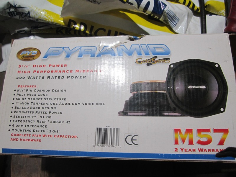 Pyramid M57 speakers PM M57 2pc 200W New from Old Stock
