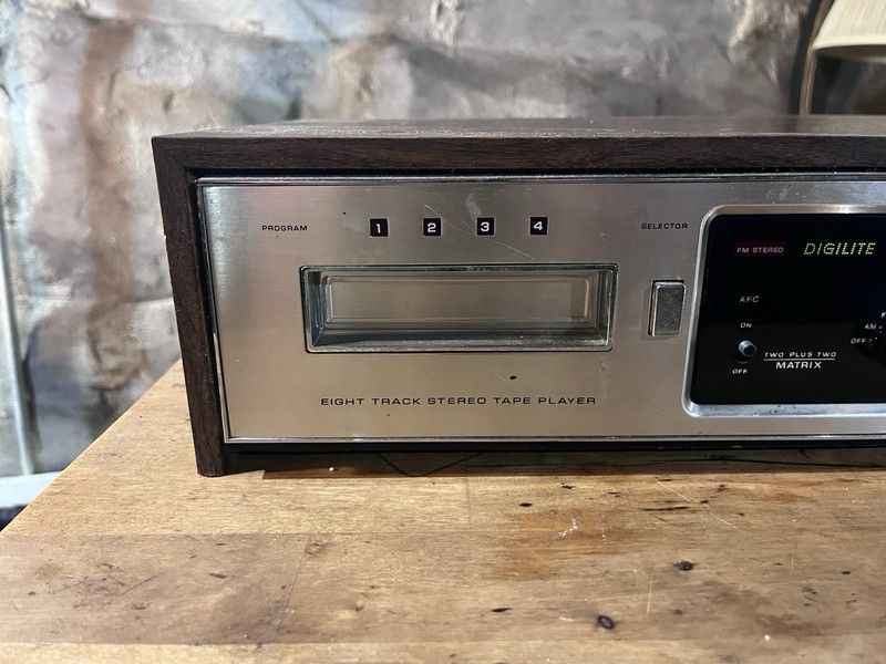 Zenith F680W Stereo 8 Eight Track Player Digilite Receiver. gallery