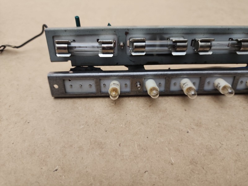 Marantz 2265 parting out Tuning Dial Function Lamp Light Socket Board gallery