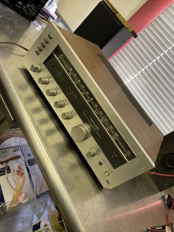 Vintage Realistic STA-100 AM/FM Stereo Receiver Model 31-2089