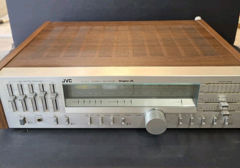 JVC R-S33 AM/FM 2 Channels Stereo Radio Receiver Amplifier Equalizer Japan VTG