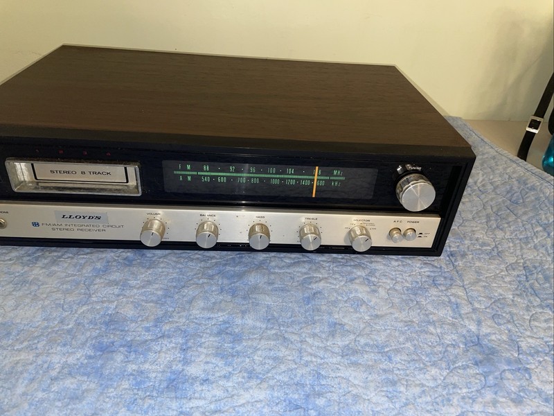 LLOYD's AM-FM Stereo Multiplex Receiver 8 Track Player Powers On gallery