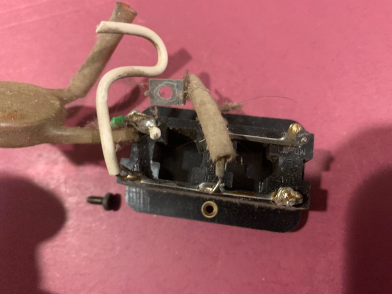 Pioneer SX-1050 Stereo Receiver - Parting Out - AKP-005 AC Sockets gallery