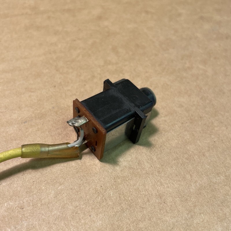 Kenwood KR-6600 Receiver Parts: Microphone Mic Jack gallery