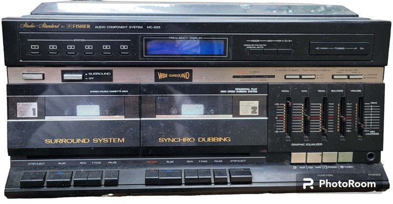 Fisher Studio Standard Stereo System With Speakers MC-625 ☆powers up☆