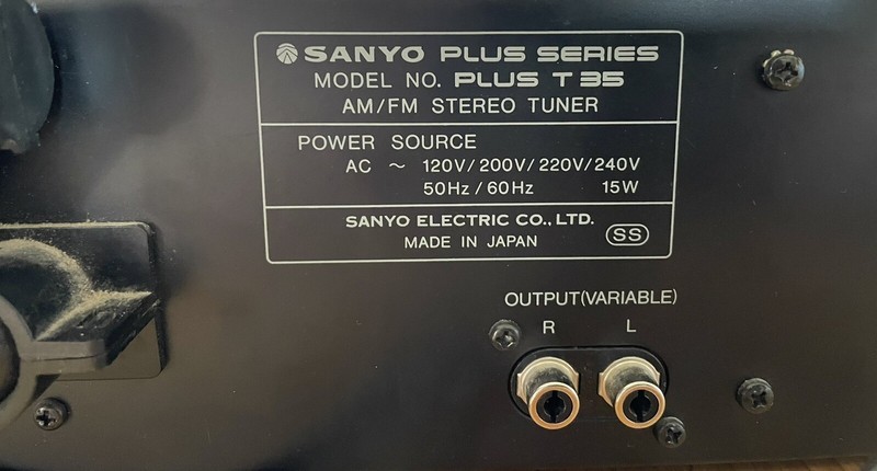Vintage Sanyo T35 Plus Series Quartz Locked Stereo Tuner gallery
