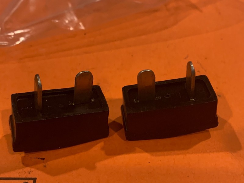 Pioneer SX 626 Stereo Receiver Parting Out -Pair of Speaker Adapter Plugs gallery