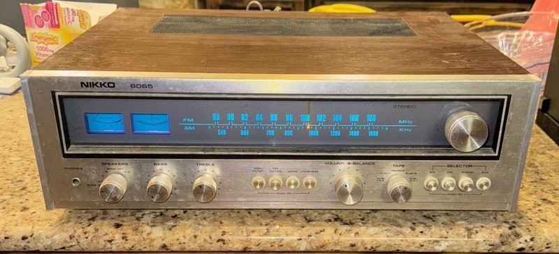 NIKKO 6065 AM/FM Stereo Receiver Wood Cabinet