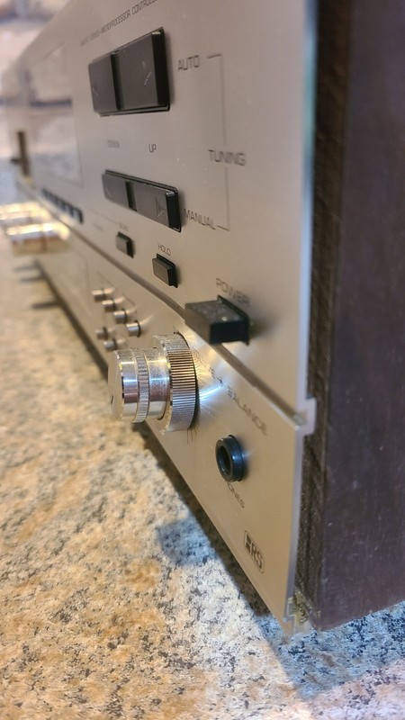 Realistic STA-2200 Mos-Fet Power AM/FM Stereo Receiver (Parts Repair) gallery