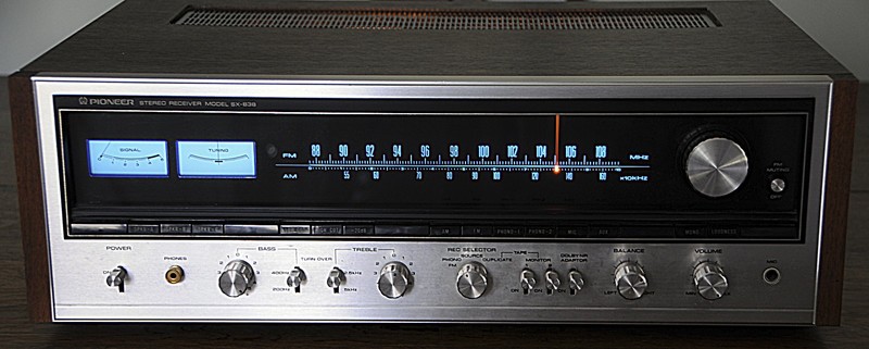 Vintage Pioneer SX-838 Stereo Receiver