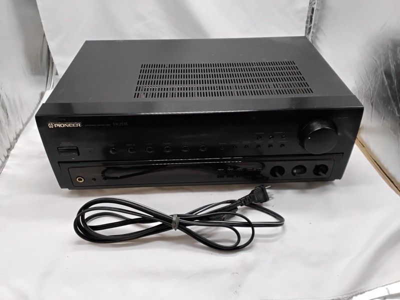 EUC Vintage Pioneer SX-253R Stereo Receiver Phono TESTED