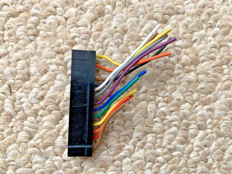 Marantz 2325 (parting out) REMOVED FROM WORKING MODEL = Tone control connector