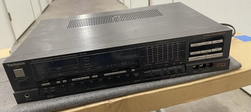 Technics SA-949 Quartz Synthesizer AM/FM Stereo Receiver Black