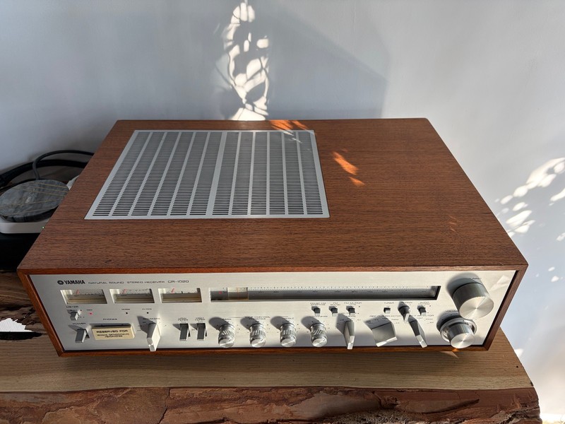 Vintage Yamaha CR-1020 AM/FM Natural Sound Receiver nicknamed (Awesome Sound) gallery