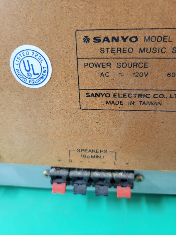 Vintage SANYO GXT-747A Stereo System turntable and radio work tape deck broken gallery