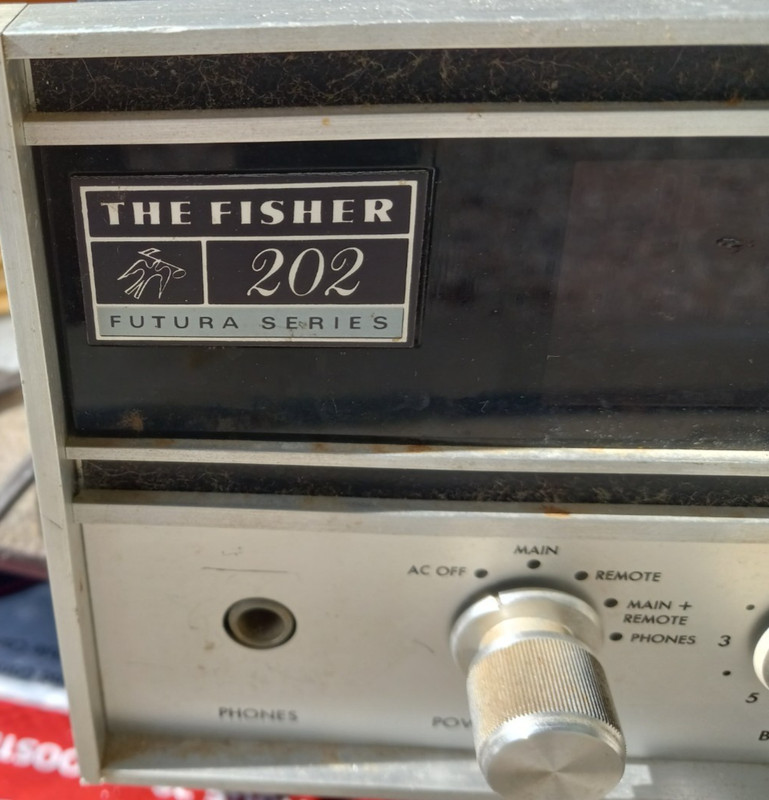 Fisher Futura 202 AM FM Stereo Reciever SN 31272 gallery