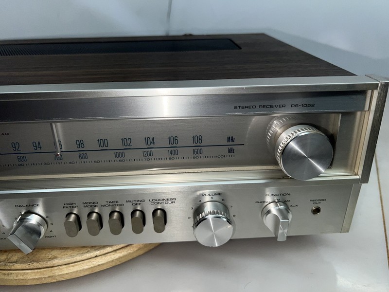 Studio Standard By Fisher Stereo Receiver RS-1052 | MADE IN JAPAN | Working gallery