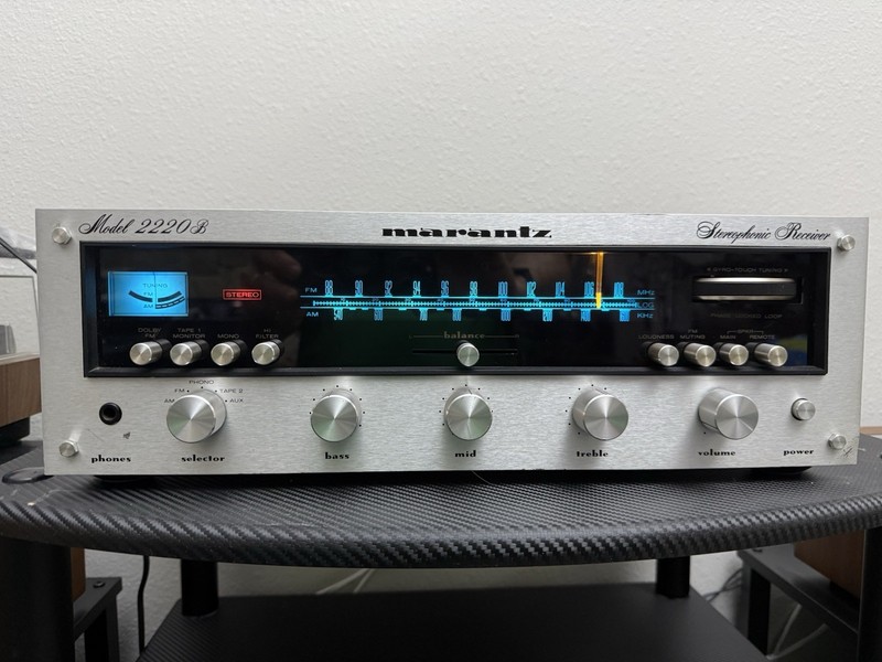 Marantz 2220B Classic Stereo Receiver