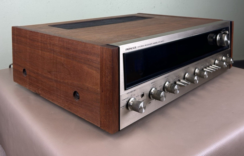 PIONEER SX-828 STEREO RECEIVER gallery
