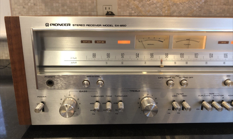 Pioneer SX-850 Stereo AM/FM Stereo Receiver Open Box Perfect Working Condition gallery
