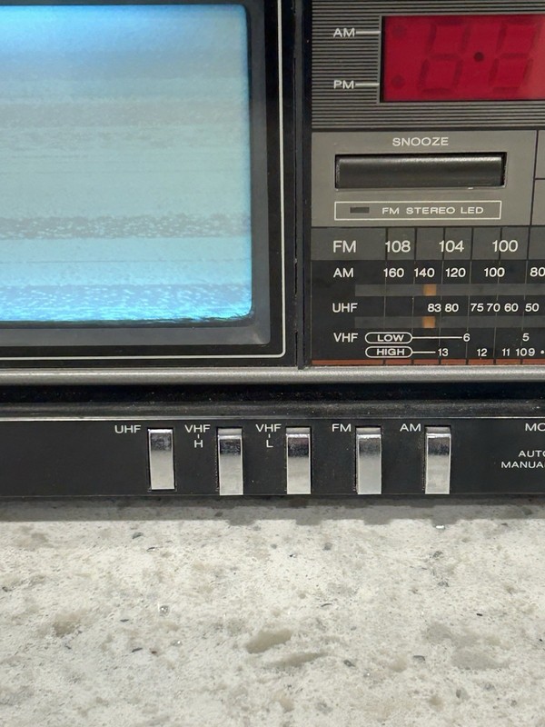 Vintage LXI Series 580.50310650 - 4 Inch TV Television Clock Radio Combo. gallery